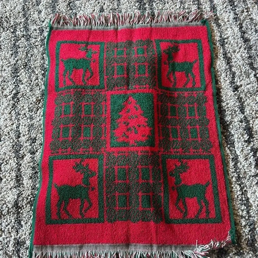 Vtg Shula for Renaissance CHRISTMAS BATH HAND TOWEL Israel Egyptian Cotton Red